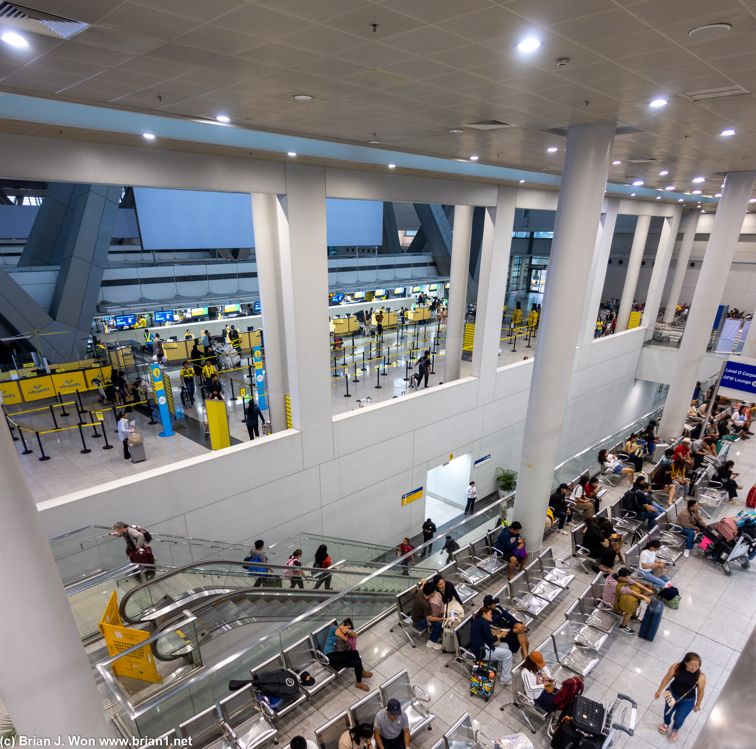 View of Terminal 3 from the food court/skybridge access.