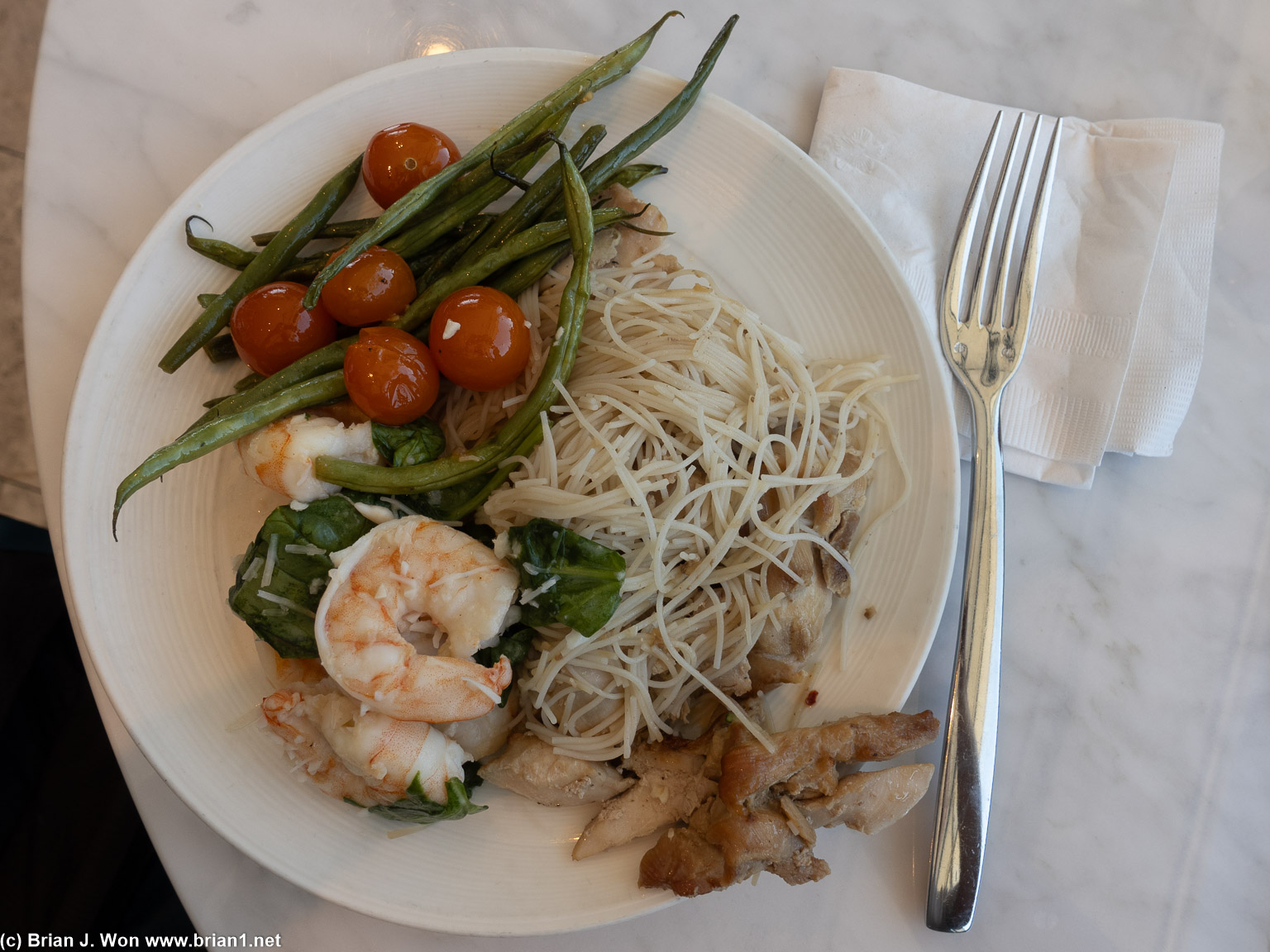 Food at Polaris Lounge at SFO.