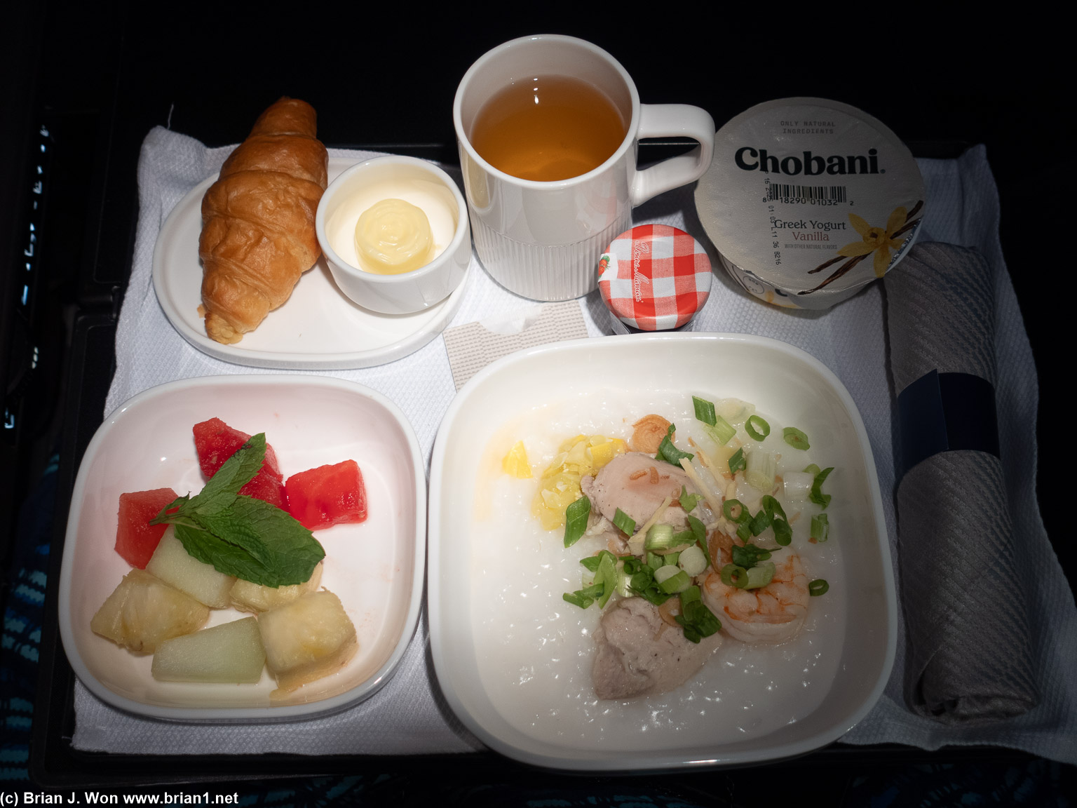 Pre-arrival, chicken and shrimp congee, is a downgrade over the previous shrimp-only.
