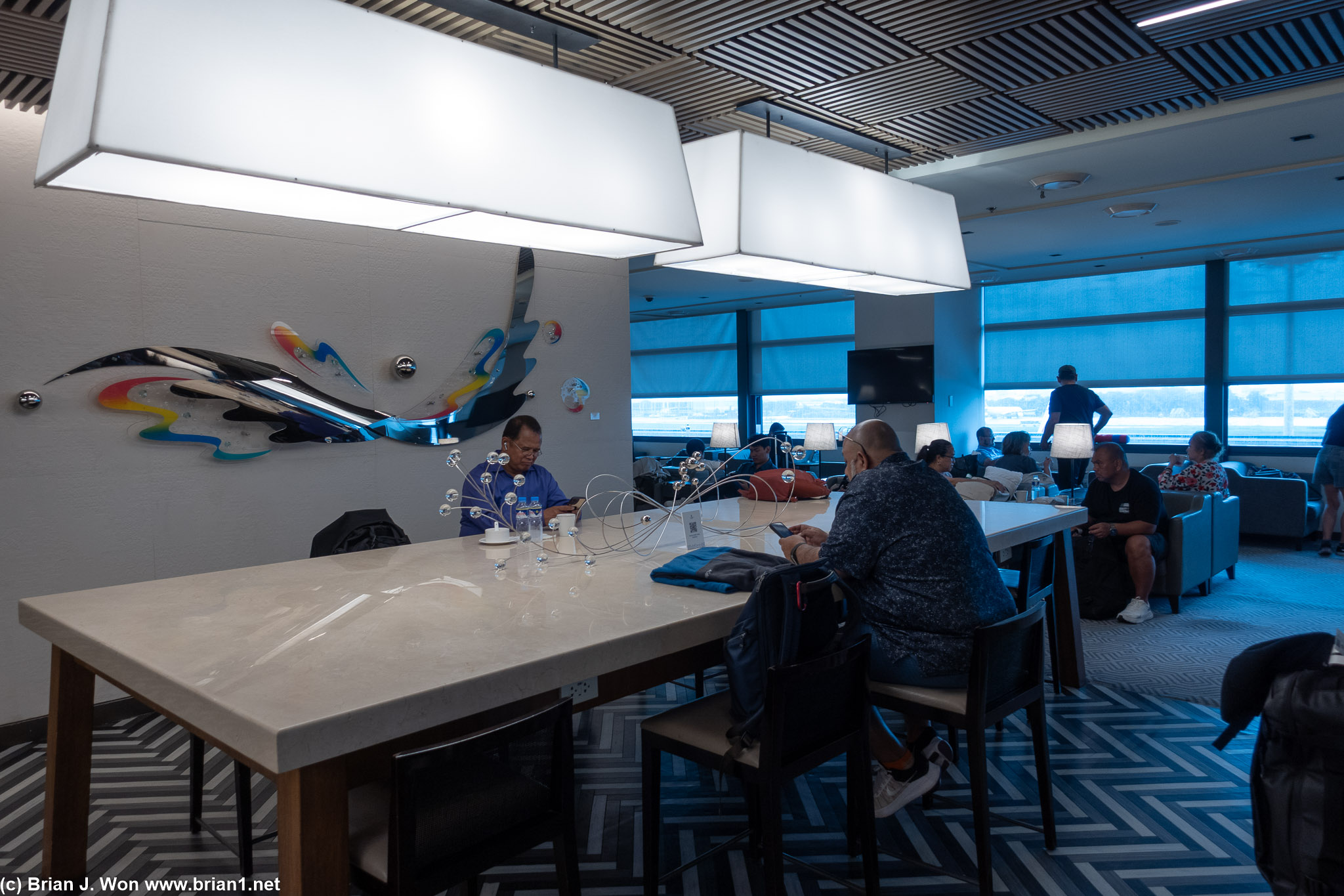 Singapore Air SilverKris lounge.