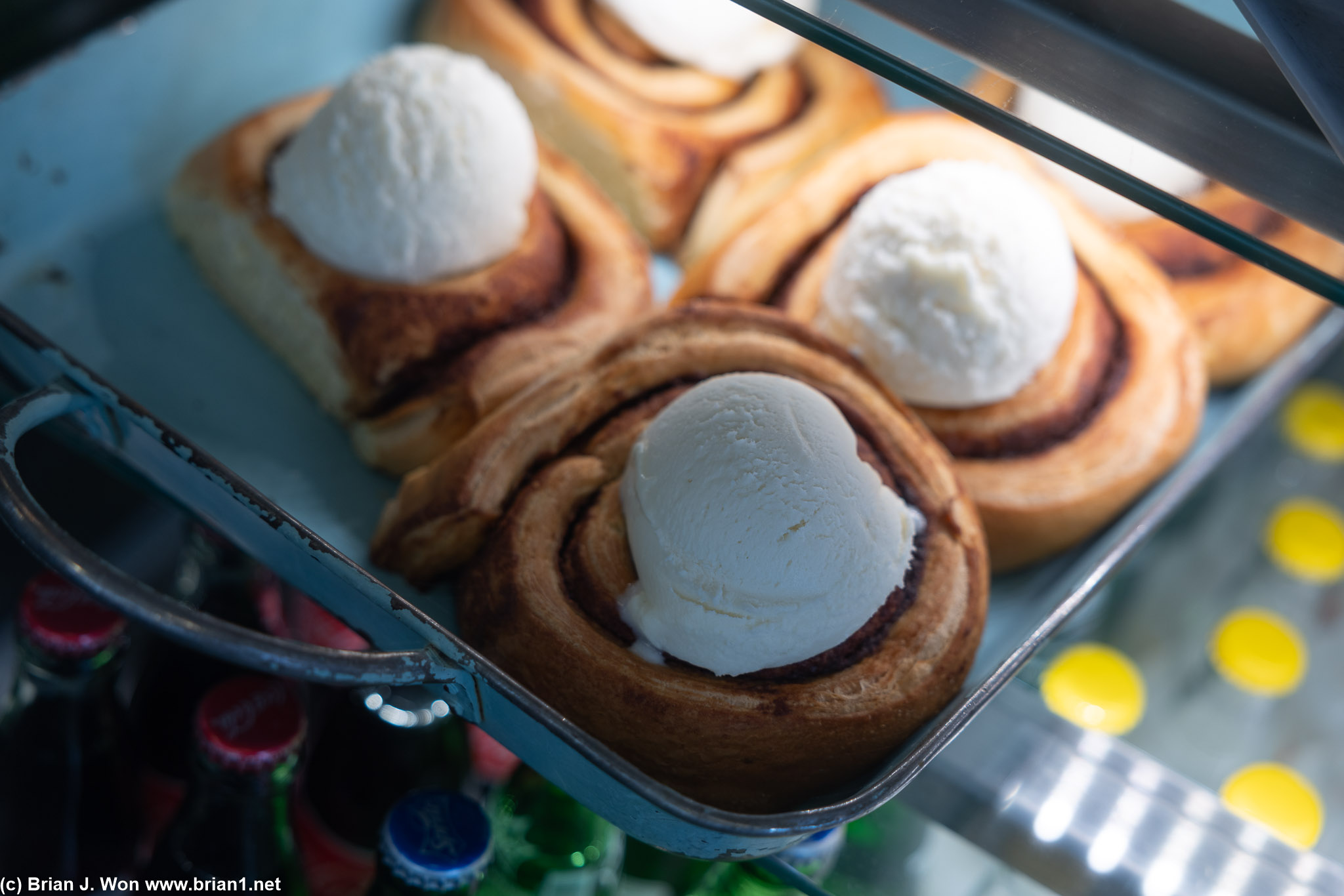 Delicious cinnamon rolls.