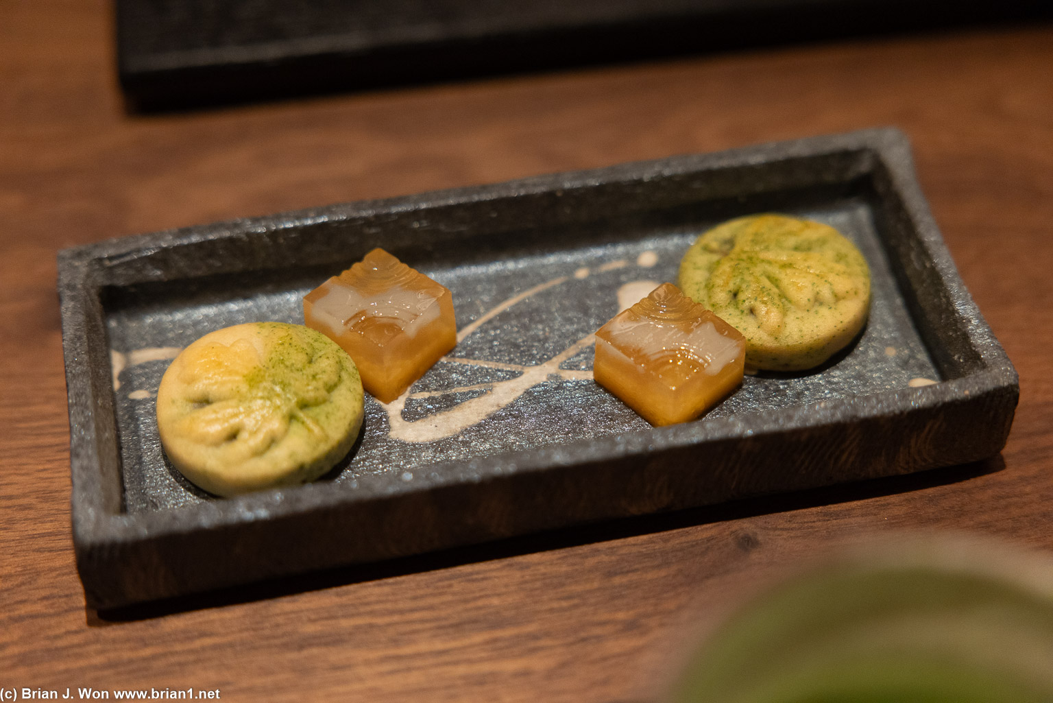 Jelly and a steamed bun.