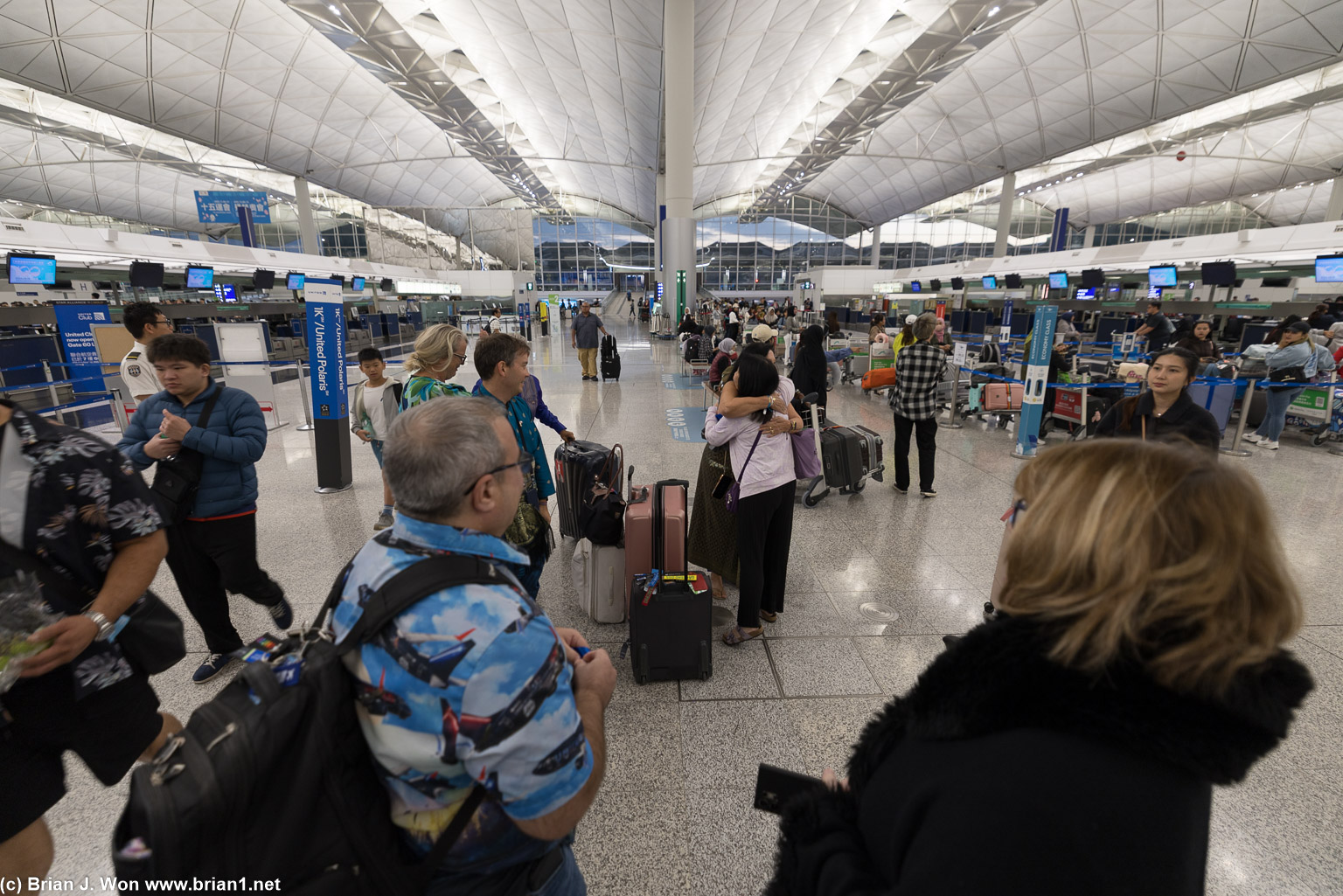 6:10am and the group is here in increasing numbers.