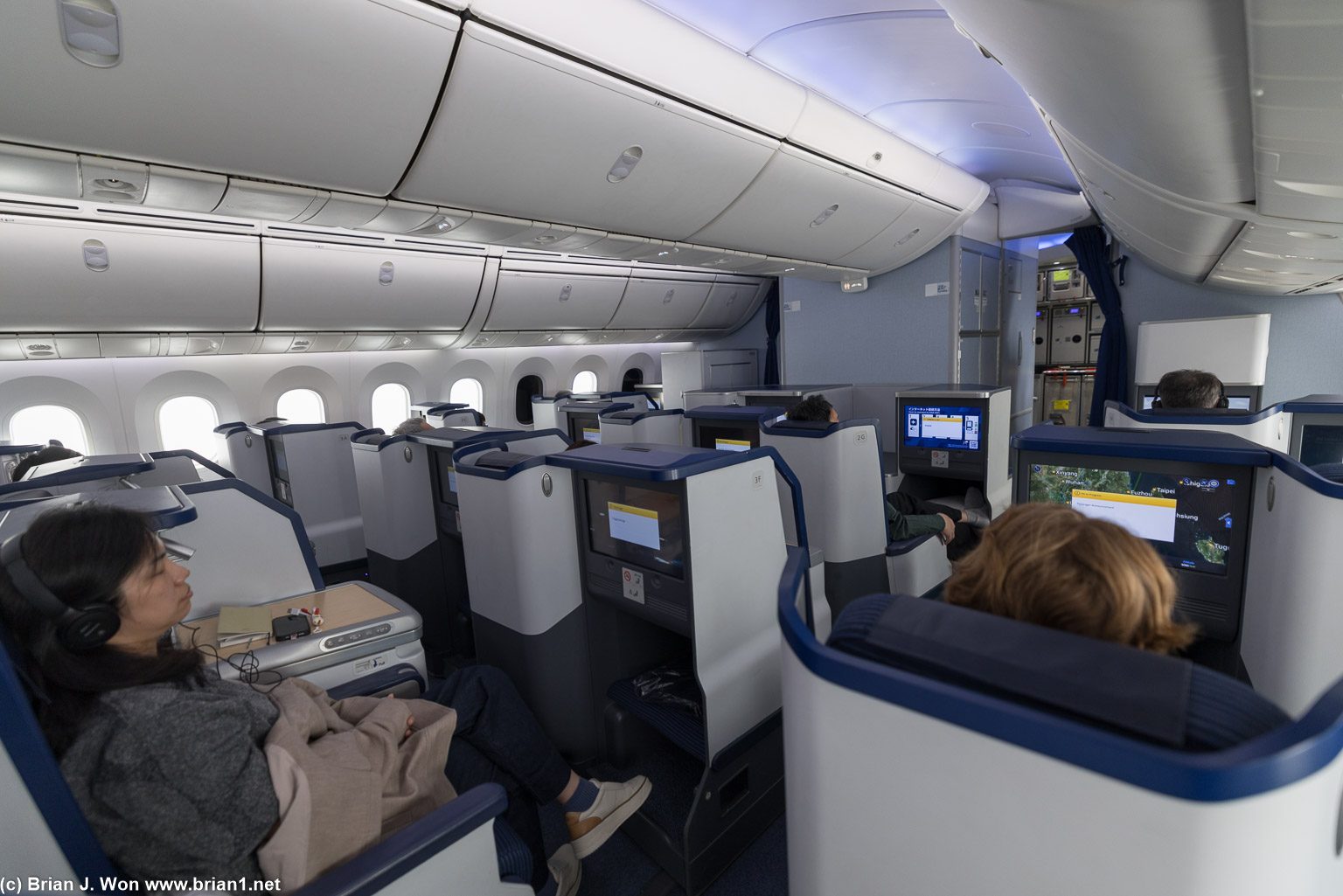 ANA 787-9 business class.