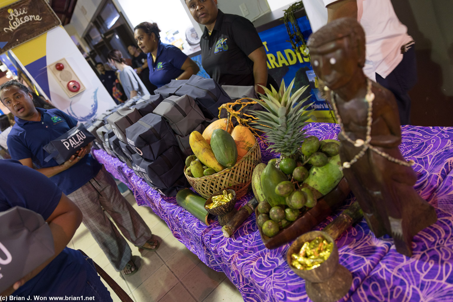 Fruit and welcome gifts.