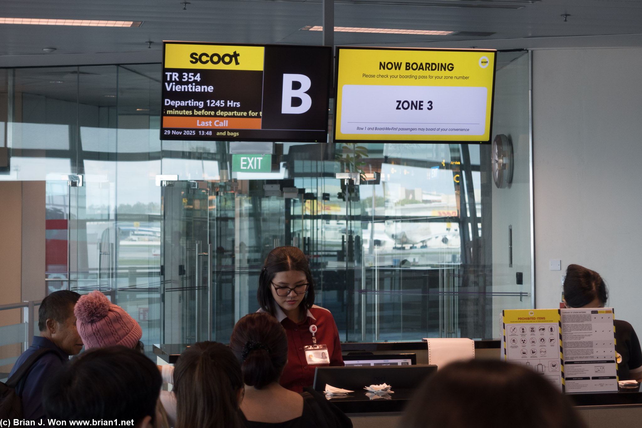 Departing: 12:45. Currently: 13:48. Status: boarding just started. Scoot's actual status updates: total joke.