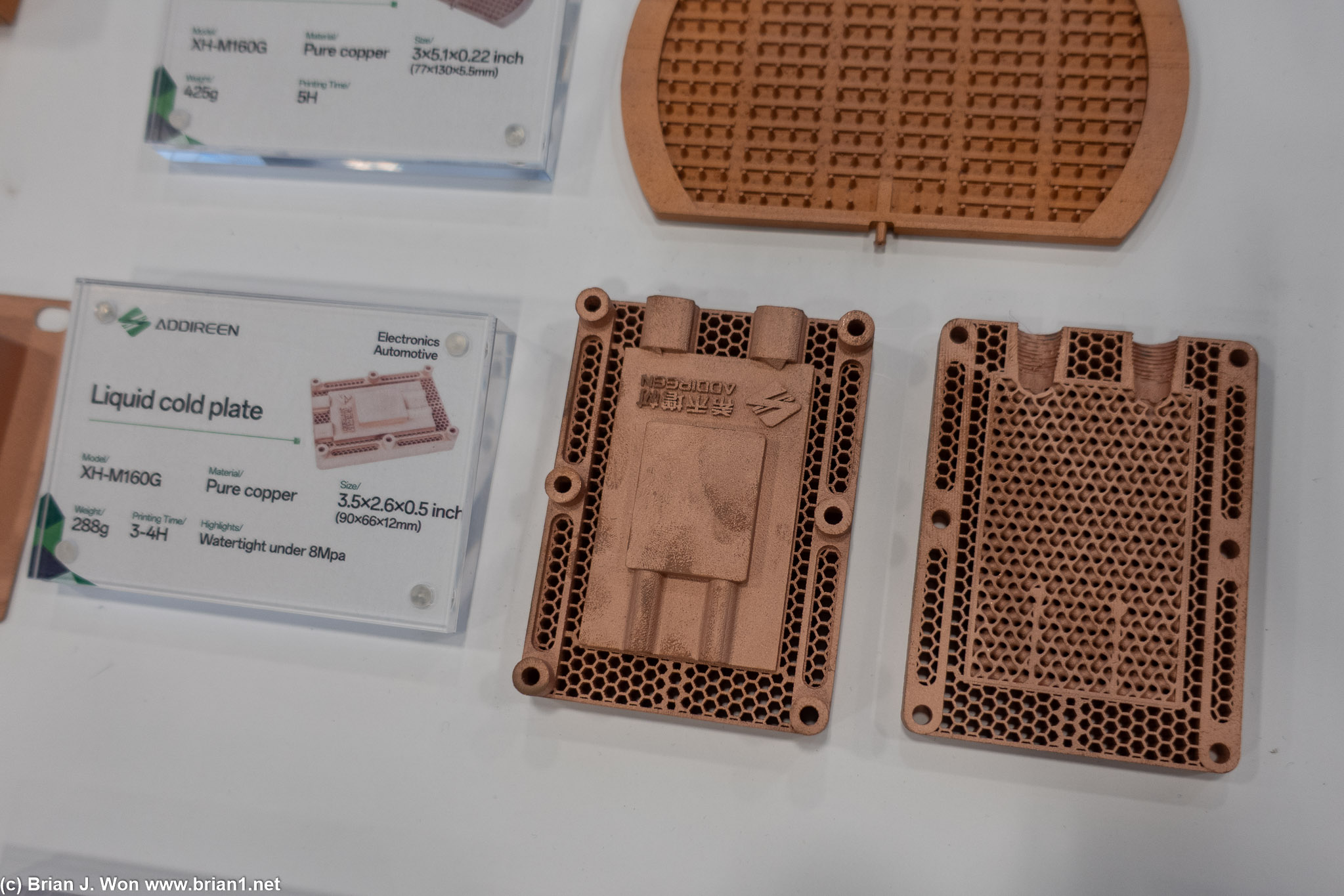 Addireen 3D printed cold plates in pure copper.