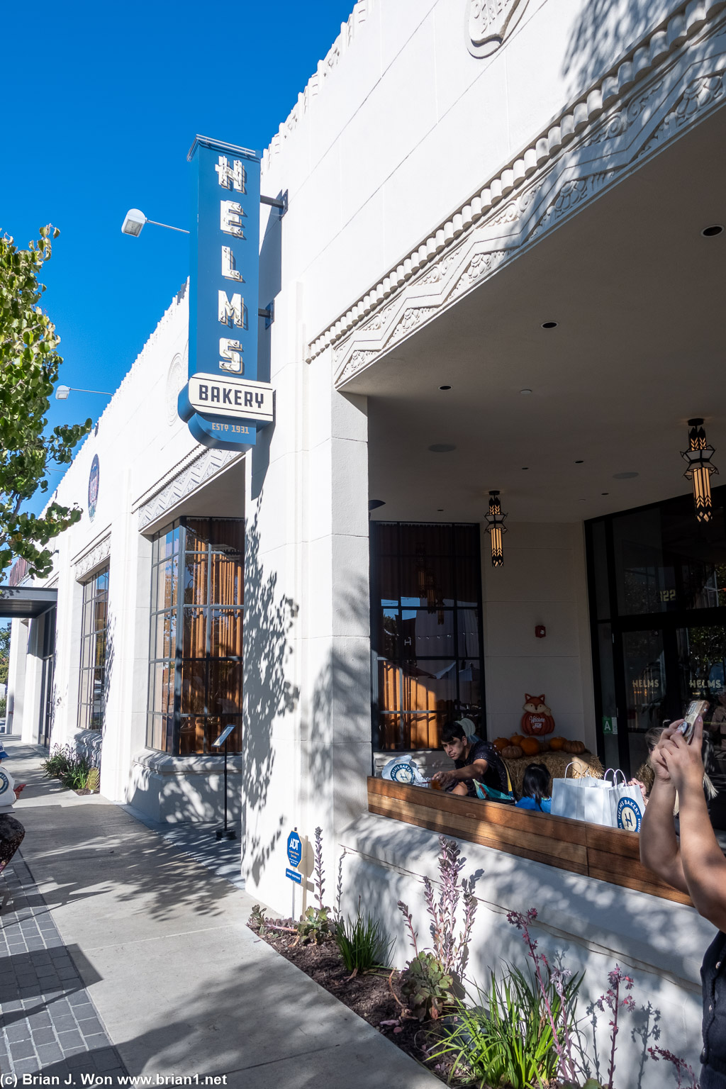 Last days of Helms Bakery.